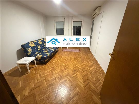 Velik jednosoban stan u centru grada