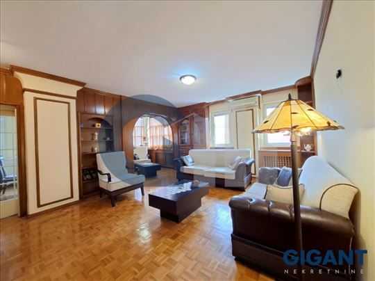 Vračar-Kičevska, 117m2, IV, cg