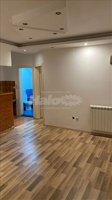 Zvezdara, kod Gradske bolnice, dvosoban stan