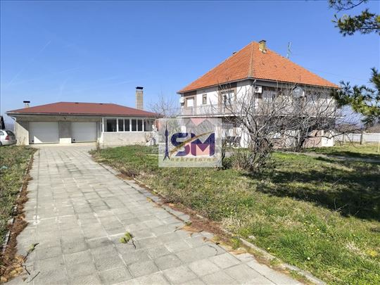 Beljina, kuća 213m2+pomoćna zgrada 120m2, plac 70