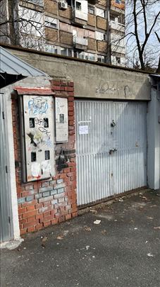 Garaža u nizu Miljakovac Stanka Paunovića 