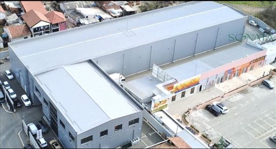 Hala od 1525m2 u blizini autoputa, Zemun