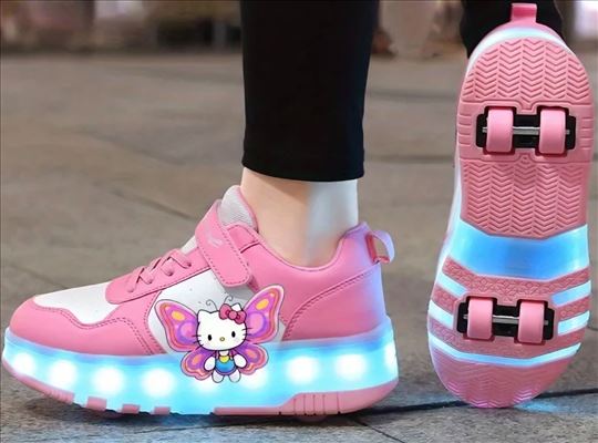 Hello Kitty patike sa točkićima,punjive,ima brojev
