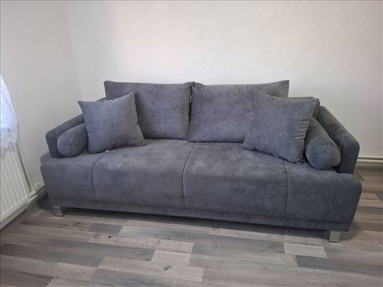 Hitno. Prodajem krevet star mesec ipo dana 