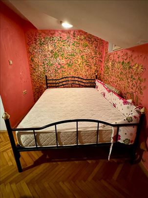 Metalni krevet  queen