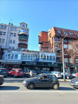 Najam poslovnog prostora u centru Banovog brda