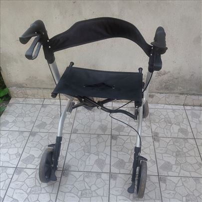 Prodajem hodalicu u odličnom stanju