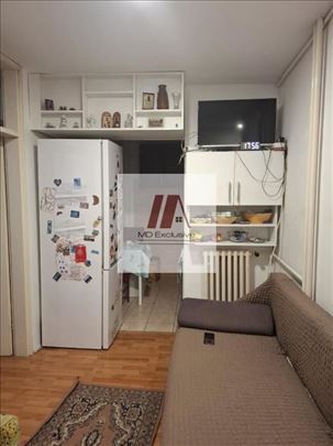 Stan na medakovicu 2 okruzen zelenilom