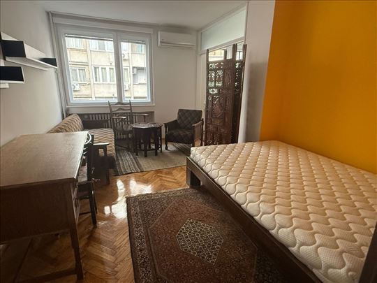 Toplicin venac, odlican, namesten