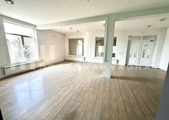 Vrčin, Bulevar Revolucije, magacin i lokal (ID: 12