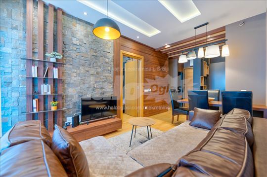 Apartman u Kalmanu sa garaznim parking mestom