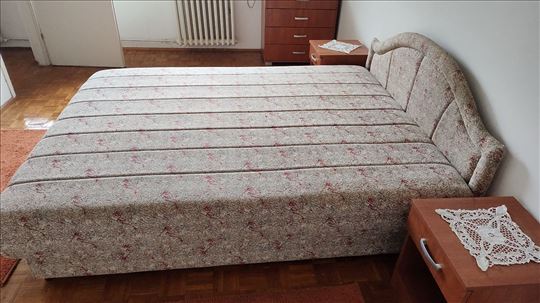 Bračni krevet, gratis nahtkasne!