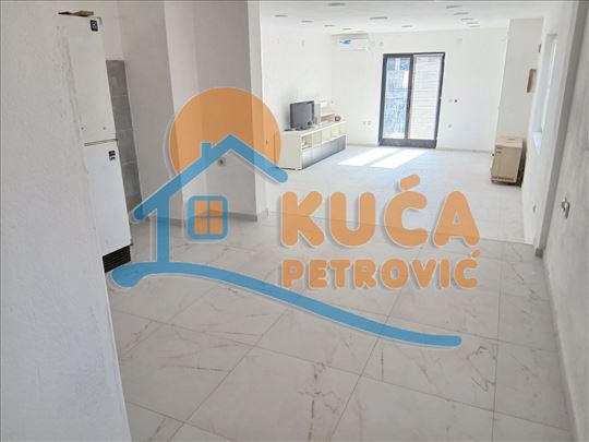 Izdaje se kuća kao poslovni prostor u naselju Ratk