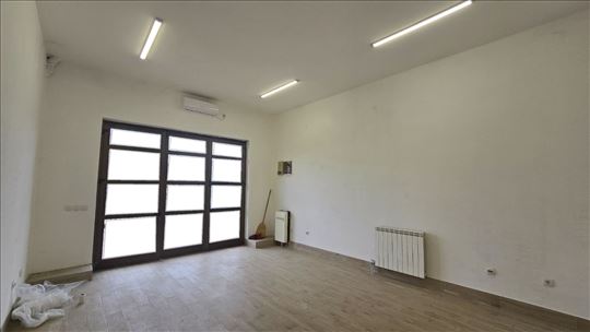 Lokal za izdavanje, Mali Mokri Lug, 40m²