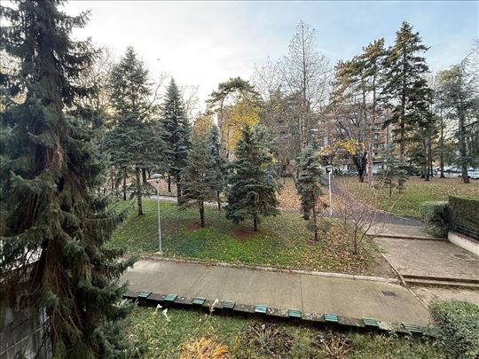 Novo u ponudi, izuzetan, u parku, 95m2+terase