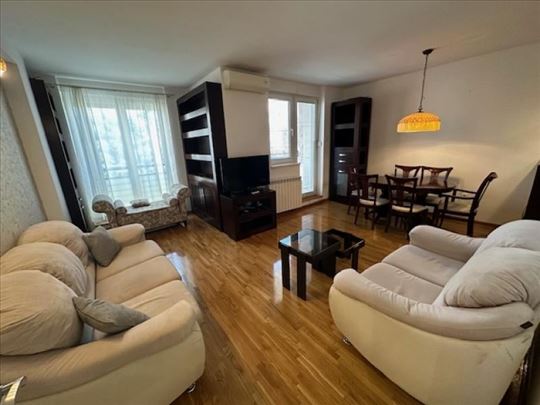 Zvezdara-Lion-Trosoban-Parking ID#3171