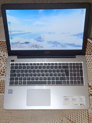 Asus R558U i5 6200u 8/256gb SSD 15.6 windows 11 