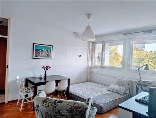 Osunčan 1,5-soban stan kod Genexa, 53 m2