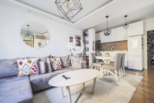 Pop Lukina, renoviran 2.0 stan, 47m2, namešten