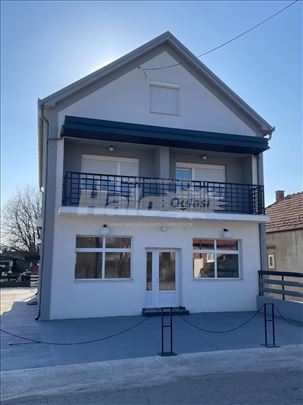 Poslovni objekat 250m² sa 20 parking mesta