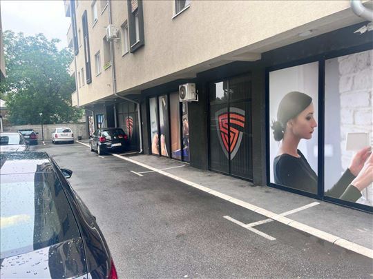 Uknjižen lokal sa zakupcem u novogradnji