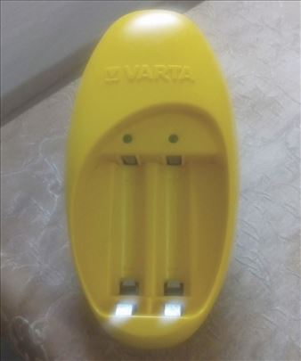 Punjač za baterije Varta