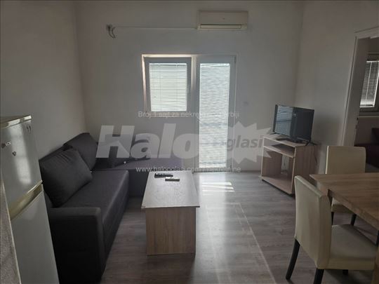 Borca, nov kompletno namesten stan, aut 95, 96,85