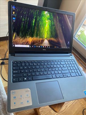 Dell Inspiron 15-5558 kao iz radnje