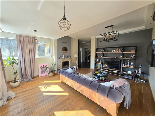 Lux uknjižen odmah useljiv