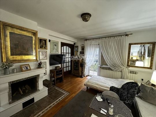 Palmotićeva, namešten duplex