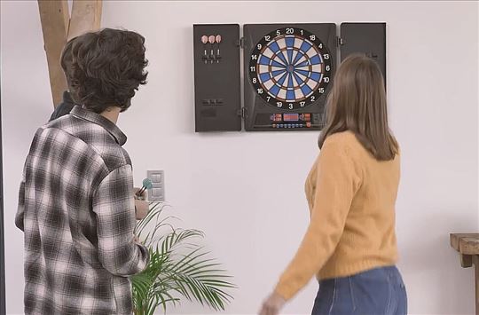 Pikado set sa kabinetom, 12 strelica i 400 vrhova