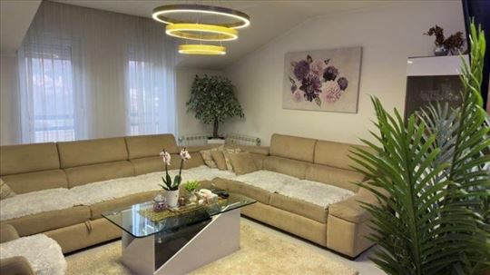 Prodaje se stan 83 m², ul.Dušana Tomaševića Ćirka,