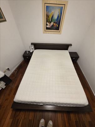 PRODAJEM BRAČNI KREVET