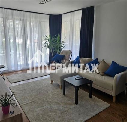 Sannyville 3.0, sa garažnim mestom, odmah useljiv