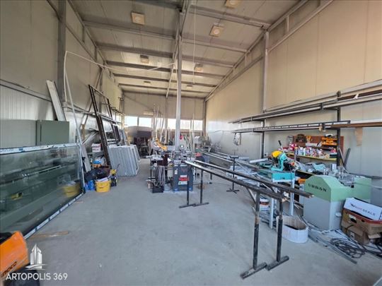 Leštane, Kružni put, hala 100 m2 + dvorište 100 m2