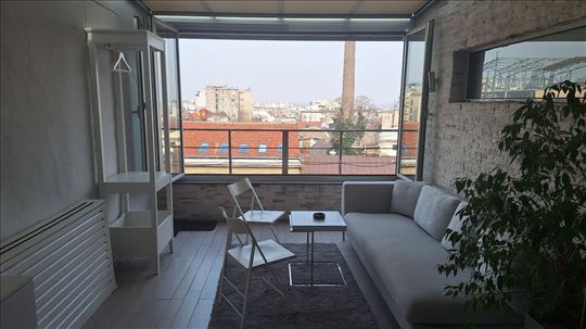 Luksuzan stan za izdavanje – Centar, 77m²