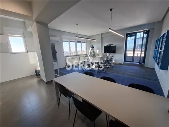 Lux poslovni prostor 153m2 na Bulevaru Oslobodjenj