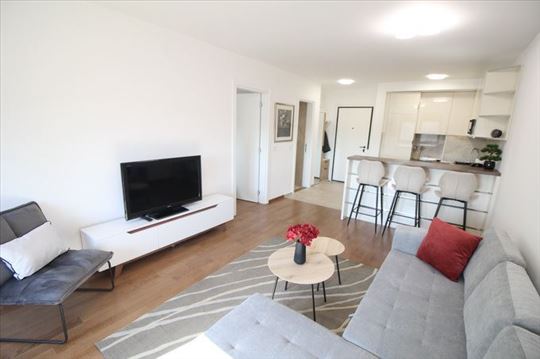 Nov, moderan 2.0 stan, garaža, ID 9320