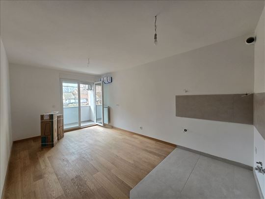 Nov stan prvo izdavanje