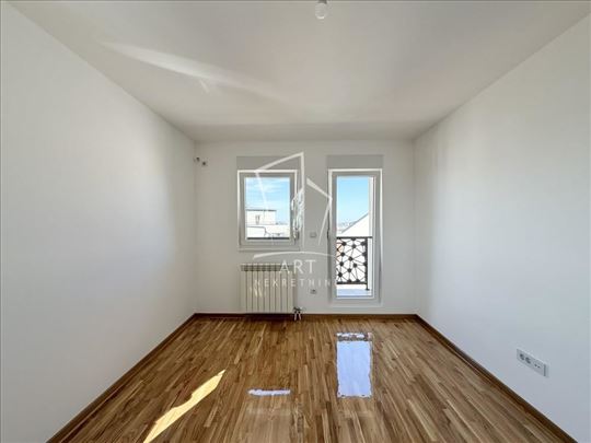 Odličan, nov, uknjižen, 2.0 stan ID#14342