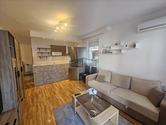 Odlična lokacija, prelep stan