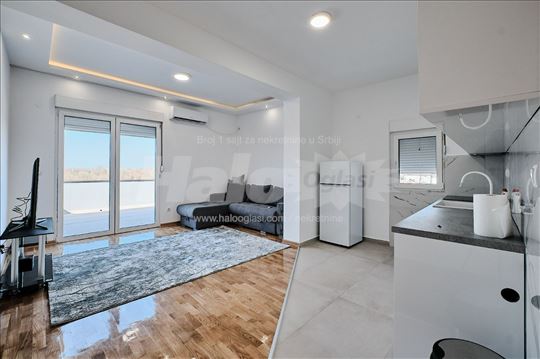 Panoramski stan 62m² - terasa od 15m² + parking