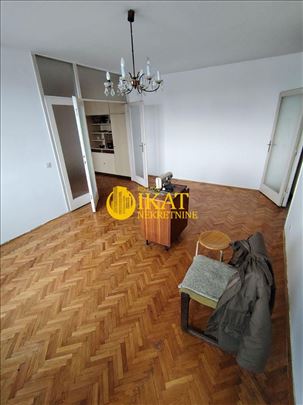 Pravni fakultet 73m2, izuzetna lokacija stana