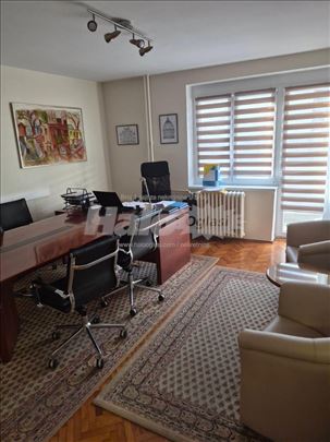 Trosoban stan kod Palate pravde