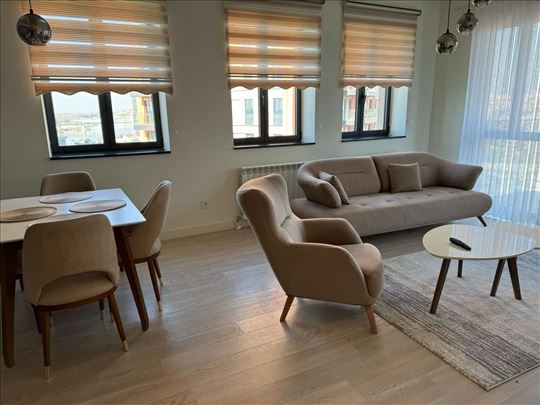 BW Libera lux stan pogled na park 