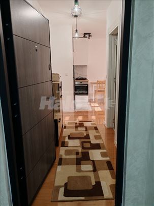 Jednoiposoban nov stan u Mirijevu