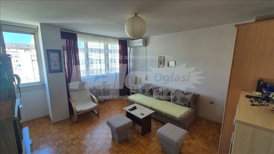 Olge Alkalaj, Konjarnik 36m2