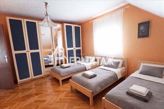 Prelepa kuća za smeštaj radnika