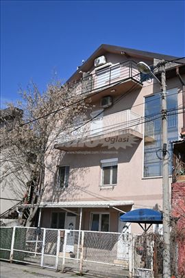 Prodajem stan od 90 m2 na Zvezdari