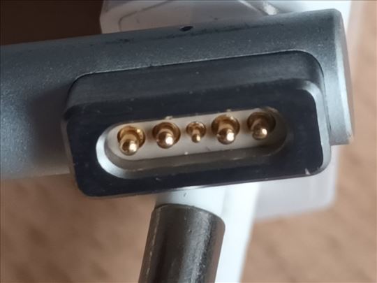 Punjač za Apple Macbook Pro